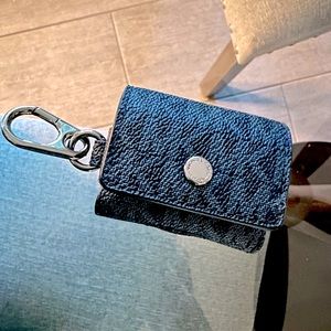 Michael Kors AirPods Logo Clip Case